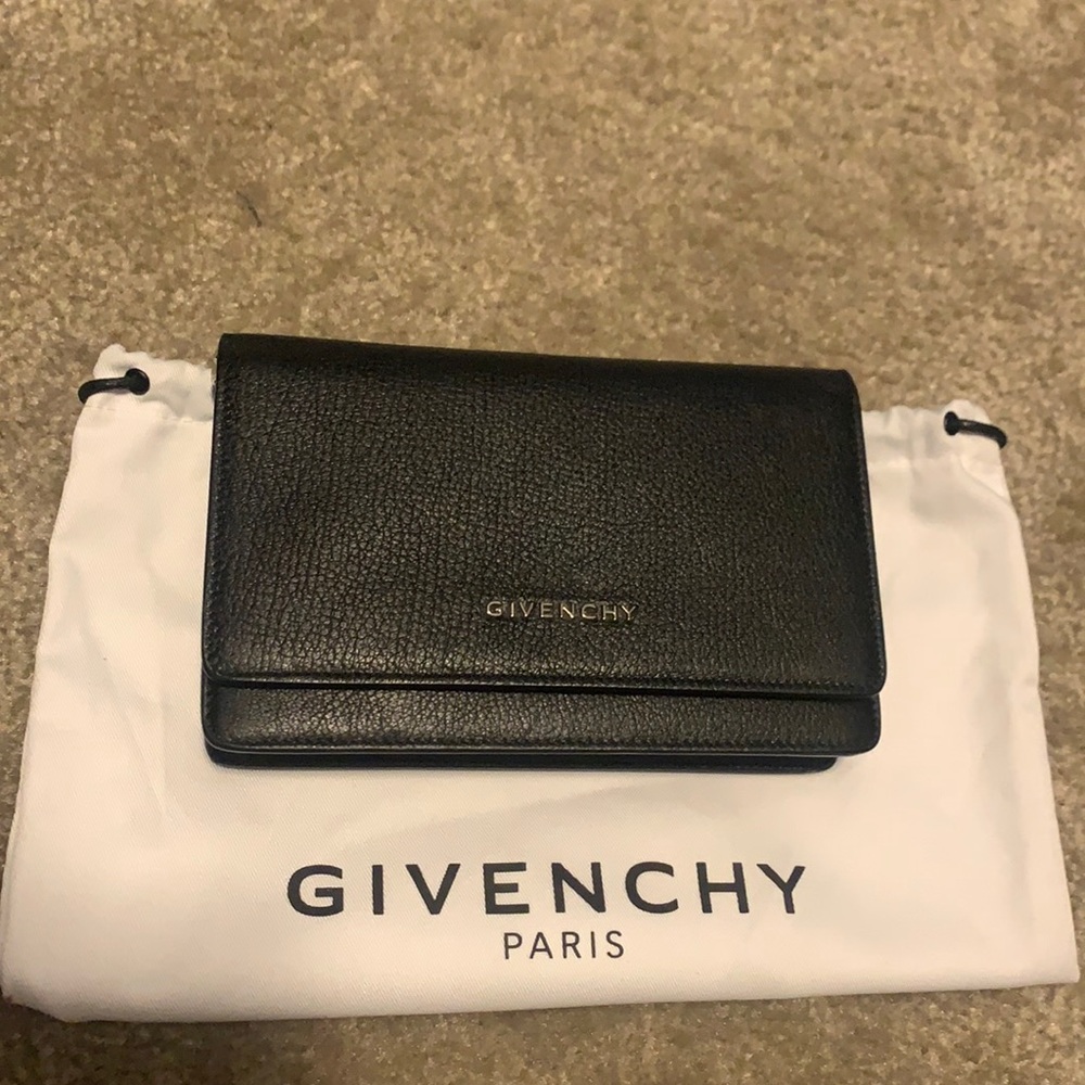 100% authentic Givenchy Pandora WOC